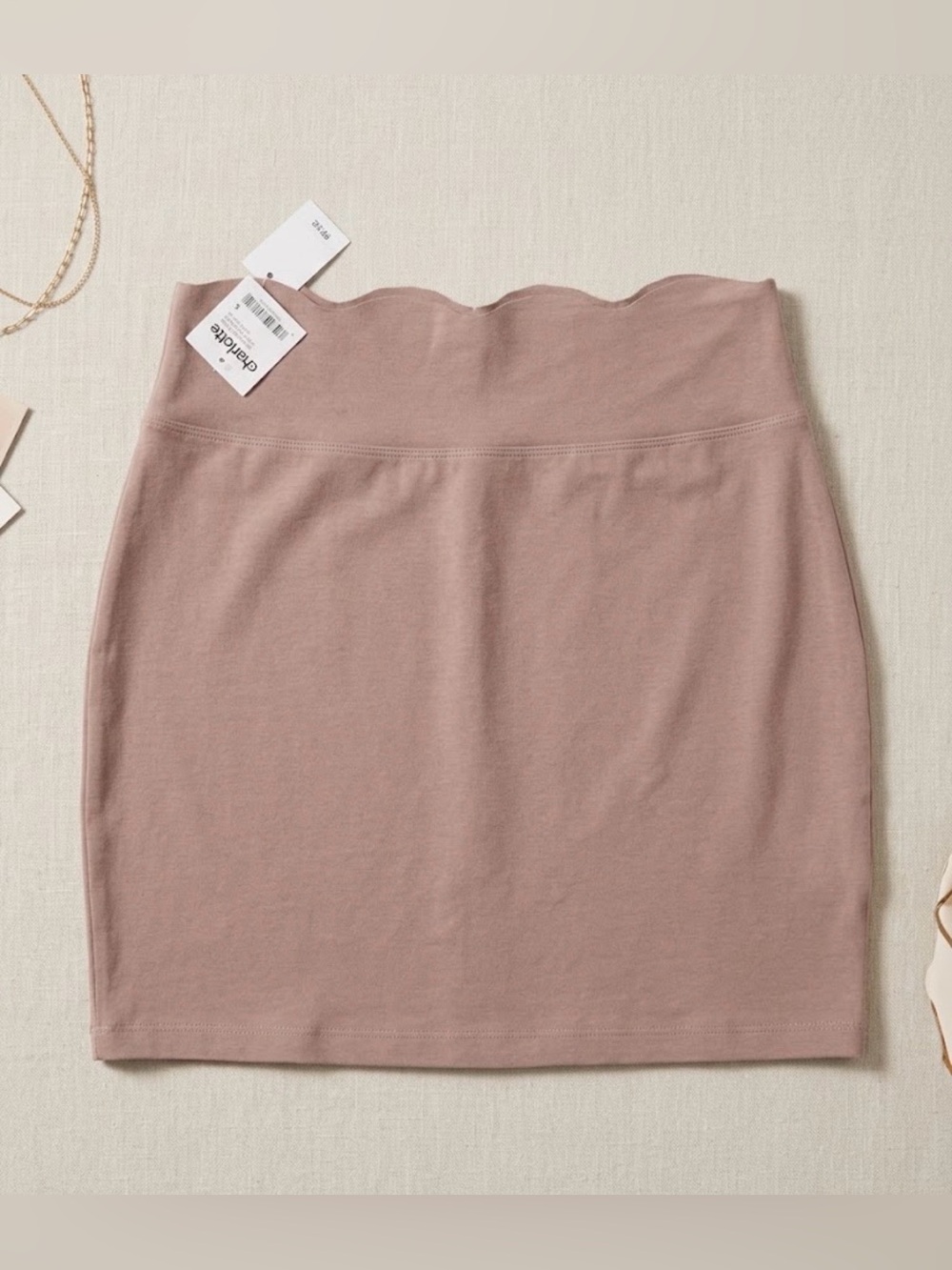 NWT Charlotte Russe Women’s Mauve High-Waisted Mini Skirt - Size Large